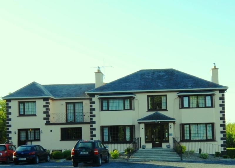 Bunratty Arms B&B Экстерьер фото