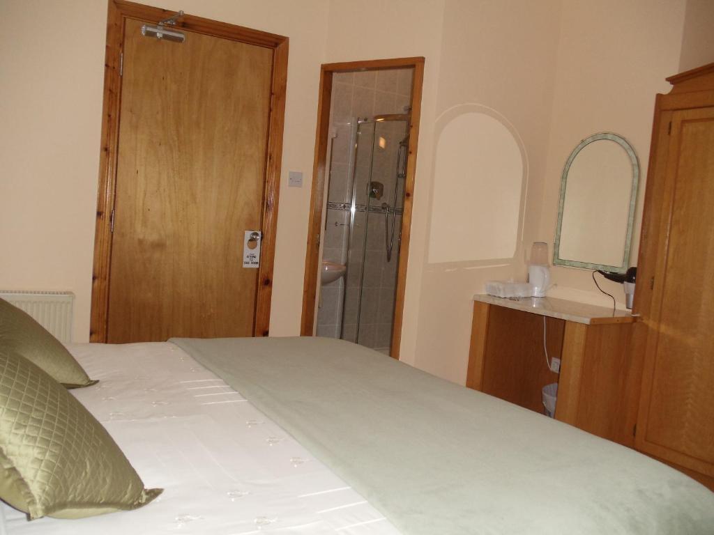 Bunratty Arms B&B Номер фото