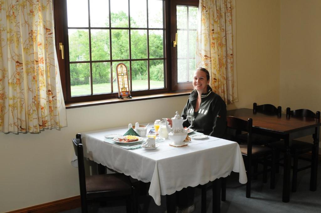 Bunratty Arms B&B Экстерьер фото